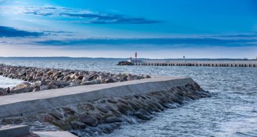 PORT W TOLKMICKU Z KOMPLEKSEM DO OBSŁUGI ŻEGLARZY